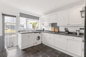 Kitchen- click for photo gallery